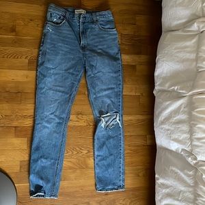 A&F 90s Slim Straight Ultra High Rise